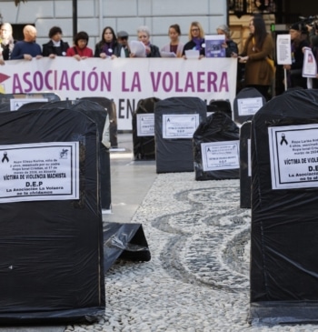 Hay más de 50.000 menores a cargo de mujeres víctimas de violencia [...]