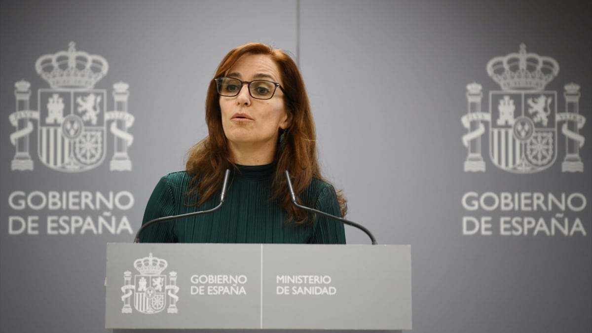 La ministra de Sanidad, Mónica García, durante una rueda de prensa, a 15 de enero de 2025