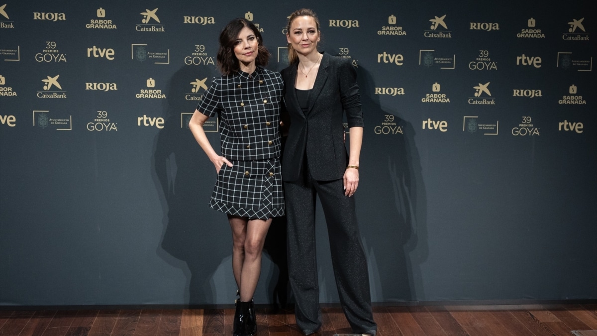 Las presentadoras de los Premios Goya 2025 y actrices, Maribel Verdú y Leonor Watling.