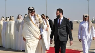 El emir de Qatar, primer jefe de Estado en visitar Siria para reunirse con su recién nombrado presidente Ahmed al Sharaa