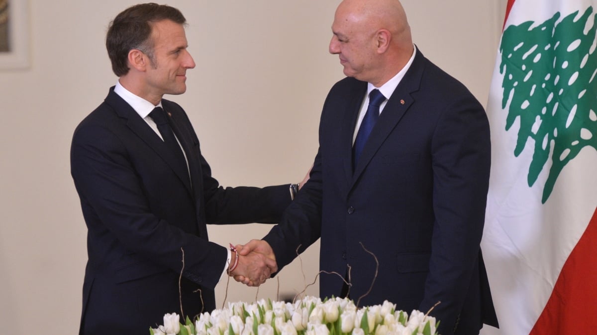 El presidente francés, Emmanuel Macron, y el libanés, general Joseph Aoun, en Beirut