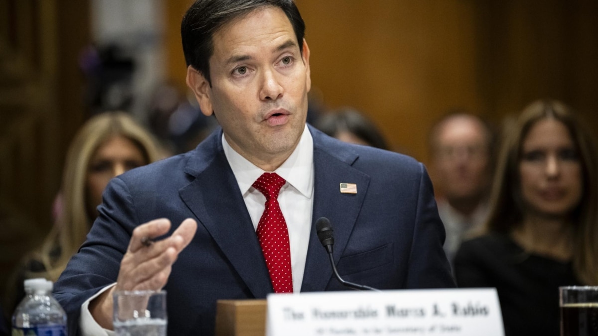 El senador de Florida y elegido de Trump para ser el próximo secretario de Estado Marco Rubio comparece ante un comité del Senado encargado de su confirmación.