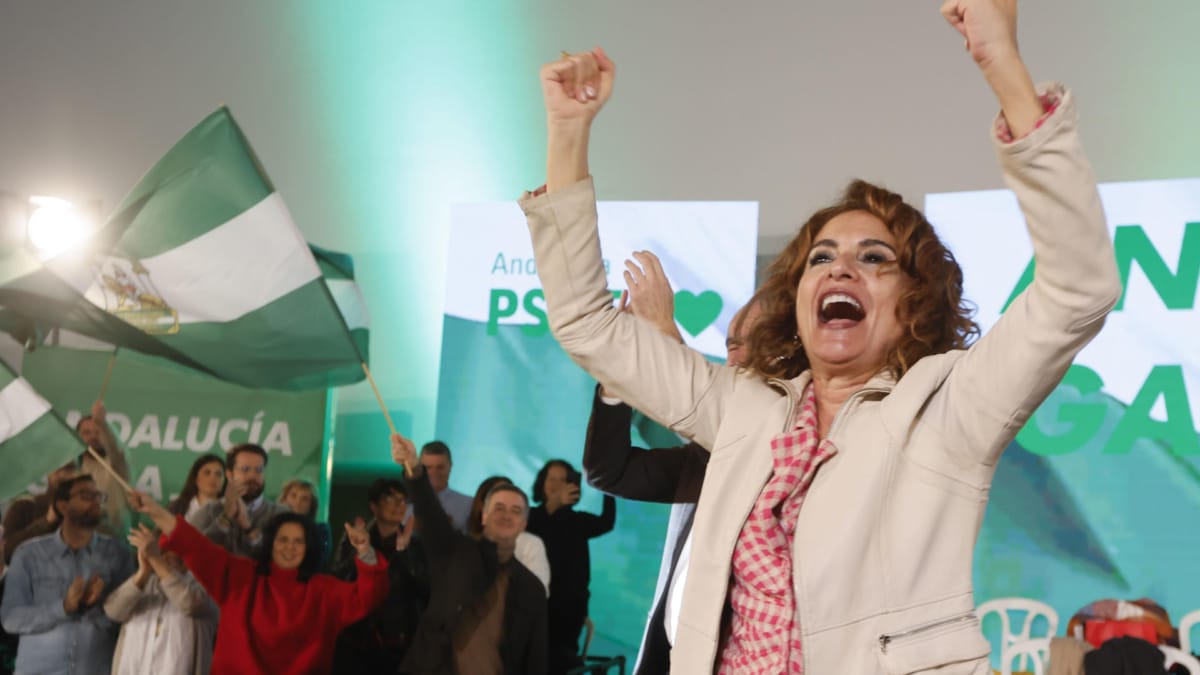 La secretaria general del PSOE-A y vicepresidenta primera del Gobierno, María Jesús Montero, interviene en un acto en el Pabellón de la Navegación, este sábado en Sevilla