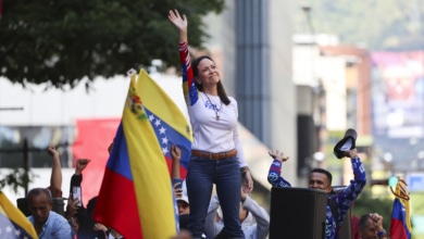 Fuerzas de Maduro secuestran a María Corina Machado y le obligan a grabar videos antes de liberarla tras su éxito en las calles