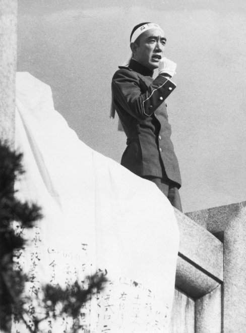 Mishima pocos minutos antes de morir, el 25 de noviembre de 1970.