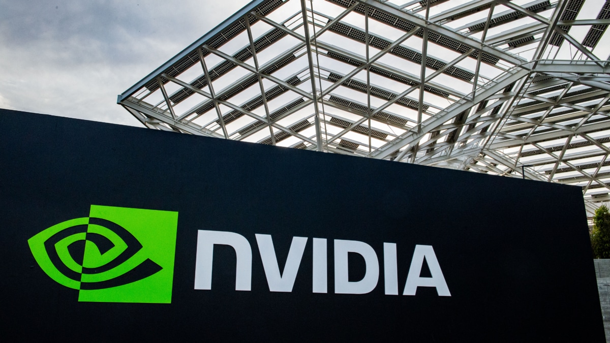 Las diferencias entre ChatGPT y DeepSeek que han hecho perder a Nvidia 400.000 millones