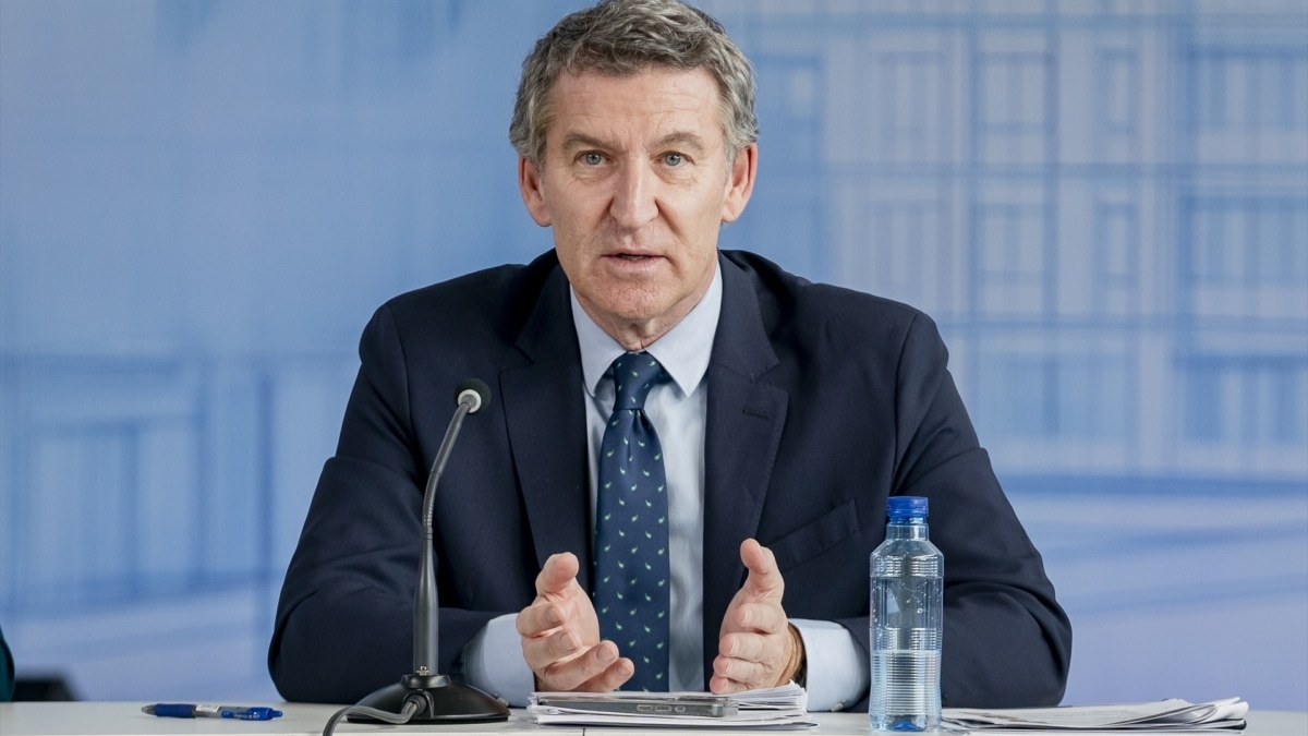 El presidente del PP, Alberto Núñez Feijóo, durante la presentación del plan de vivienda del PP, en el Colegio Oficial de Arquitectos, este jueves