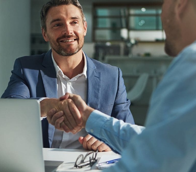 El SEPE publica ofertas de teletrabajo fijo con salarios que llegan a los 3.250 euros