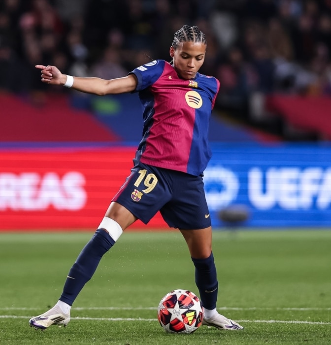 La futbolista Vicky López hace historia en La Revuelta