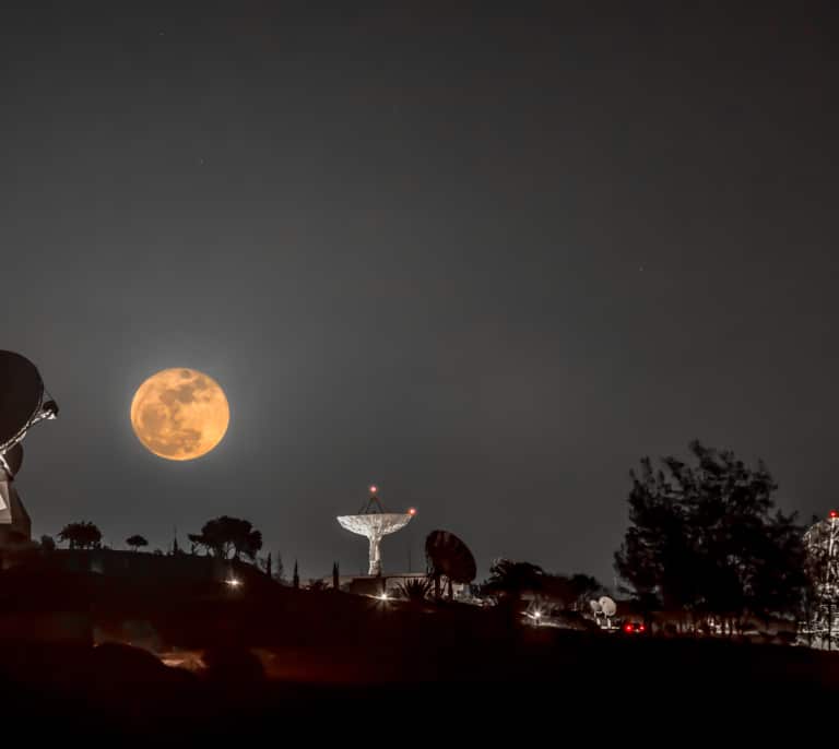 El centro espacial que la NASA construyó (y abandonó) en Canarias que ayudó a Neil Armstrong a llegar a la Luna