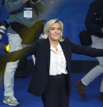 Le Pen se deja querer por Marruecos