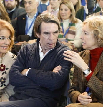 Aznar asegura que con el PNV "cada vez hay más Bildu, no [...]