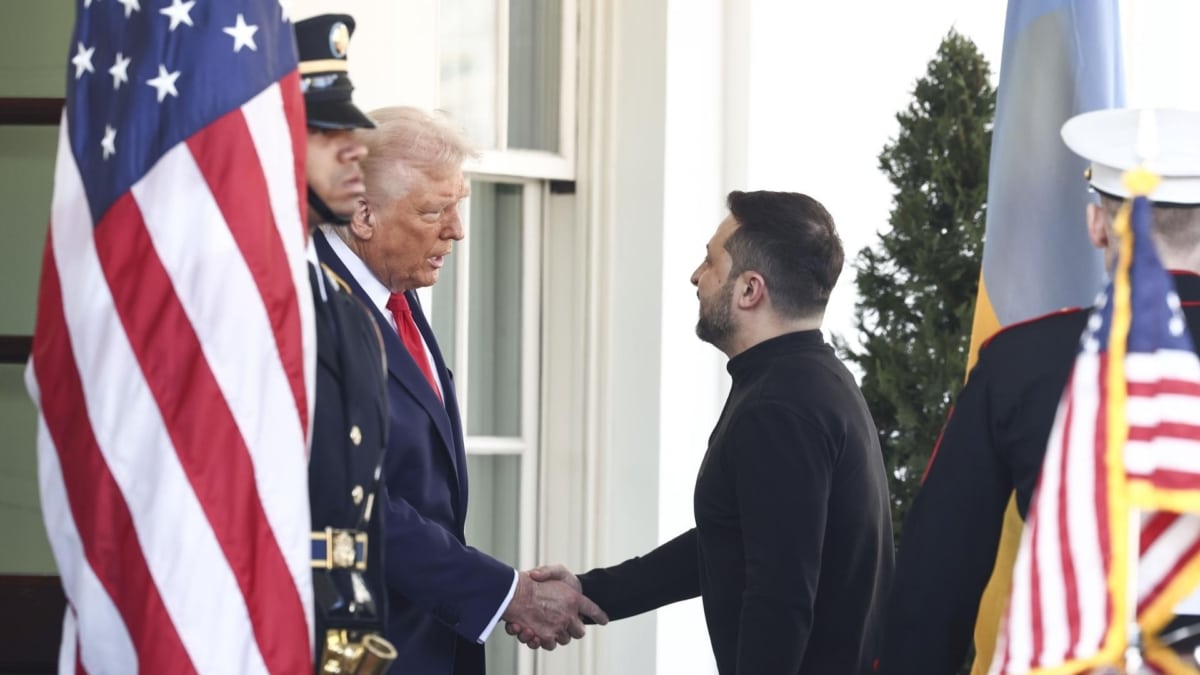 El presidente de Estados Unidos, Donald Trump, recibe al presidente ucraniano, Volodímir Zelenski, en la Casa Blanca.