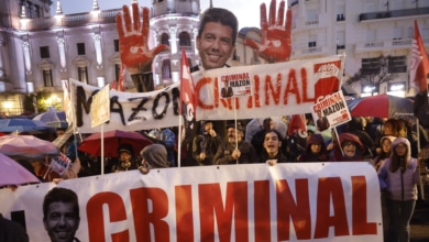 Miles de manifestantes recorren las calles de Valencia para exigir la dimisión de Mazón: "Las víctimas no se olvidan"