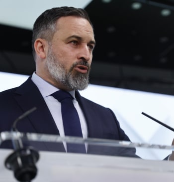 Abascal idea un gabinete de Vox "con imagen de Gobierno" para enfrentarse [...]