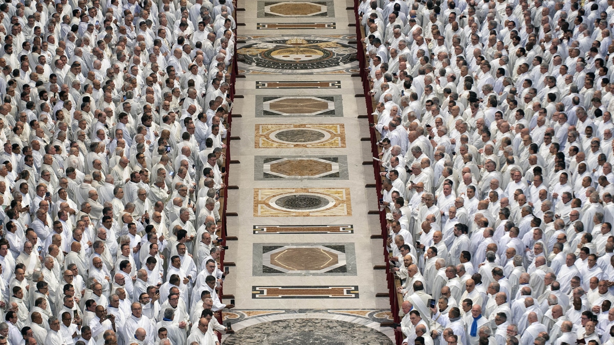 El camarlengo, la figura clave en la transición papal