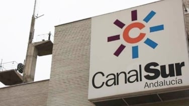 Descansar 10 minutos por hora, terapias para la espalda...: las peticiones de los sindicatos de Canal Sur en su huelga