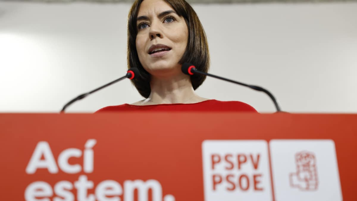 GRAFCVA5857. VALENCIA, 28/02/2025.- La secretaria general del PSPV-PSOE, Diana Morant, presenta en rueda de prensa el plan de trabajo de los socialistas valencianos para la comisión de investigación de la dana de Les Corts Valencianes. EFE/Ana Escobar