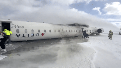 Al menos ocho heridos tras estrellarse un  avión al aterrizar en el aeropuerto de Toronto