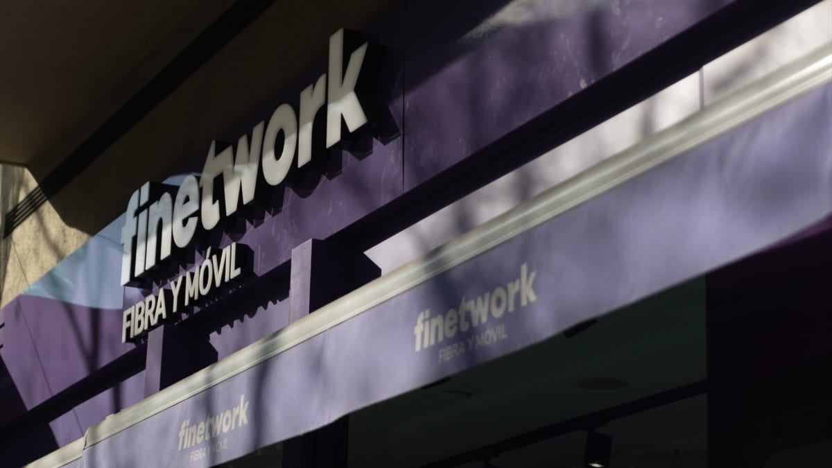 Fachada de una tienda de Finetwork, a 2 de enero de 2025, en Madrid (España)