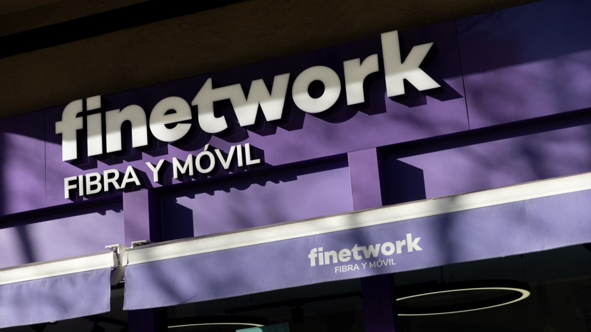 Fachada de una tienda de Finetwork, a 2 de enero de 2025, en Madrid (España)