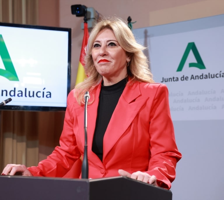 La Junta destaca que Andalucía registró en 2024 el mayor volumen de licitación de obra pública "de los últimos 15 años"