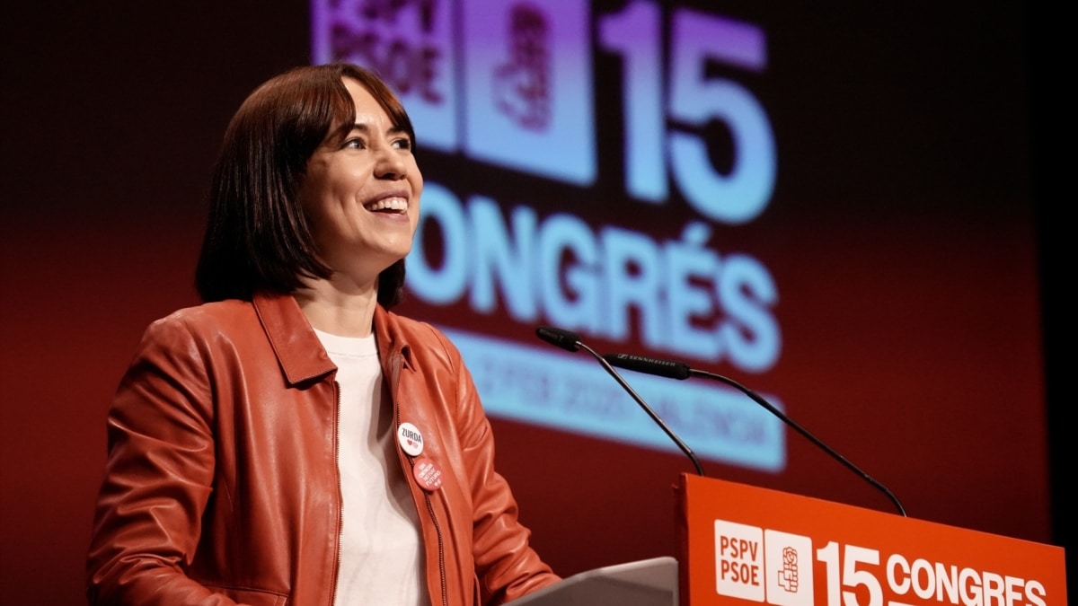 La secretaria general del PSPV-PSOE y ministra de Ciencia, Innovación y Universidades, Diana Morant, interviene durante la inauguración del 15º Congreso Nacional del PSPV-PSOE, en el Palacio de Congresos