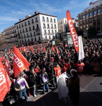 Cerca de 5.000 personas secundan en Madrid la marcha de UGT y [...]