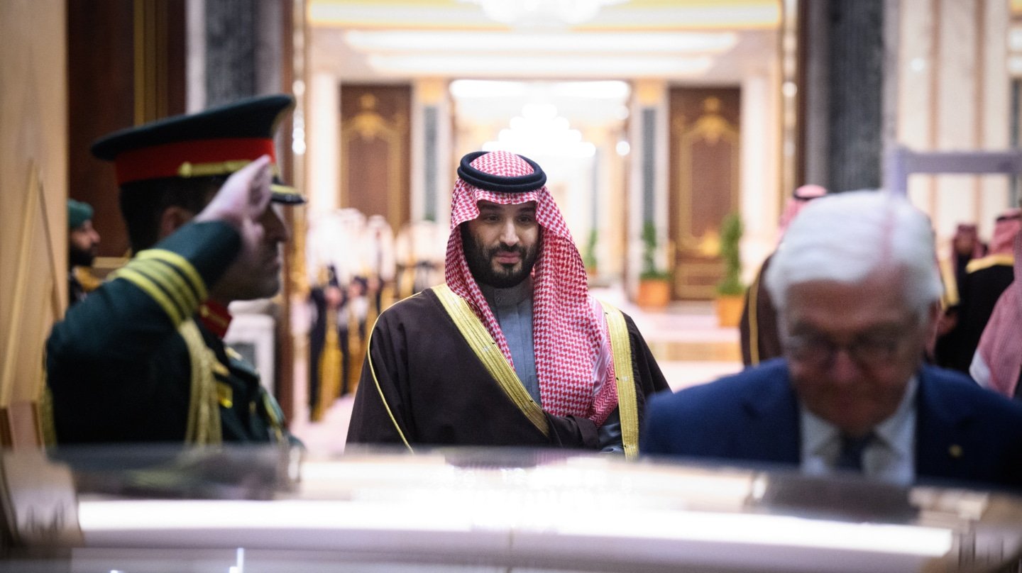 La metamorfosis de Arabia Saudí, de paria a árbitro