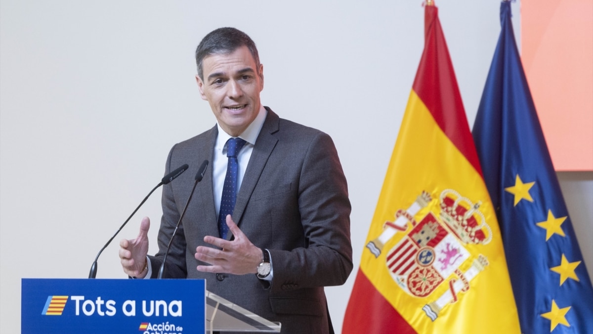 Pedro Sánchez, citado en el juzgado este miércoles para una conciliación con el novio de Ayuso por llamarle "delincuente confeso"