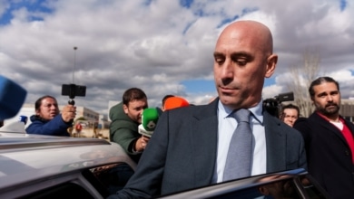 Rubiales, condenado por agresión sexual por el beso a Jenni Hermoso y a una multa de 10.800 euros