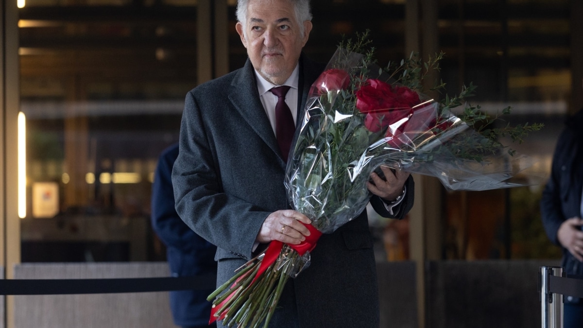 Conde-Pumpido, en el homenaje a Tomás y Valiente en el Tribunal Constitucional.