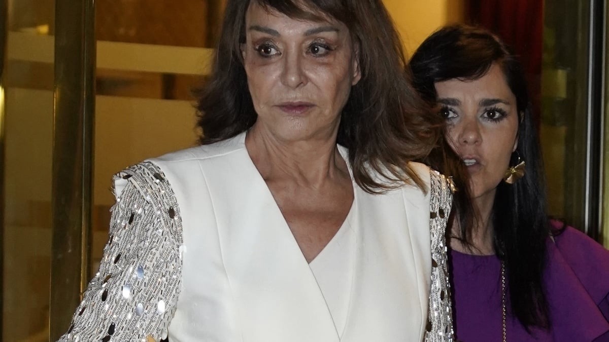 María Ángeles Grajal abandona el hotel Wellington tras su altercado con Jaime Ostos