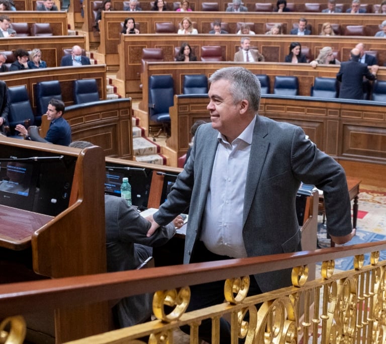 PSOE y Junts se reúnen en Suiza en vísperas del debate de la cuestión de confianza