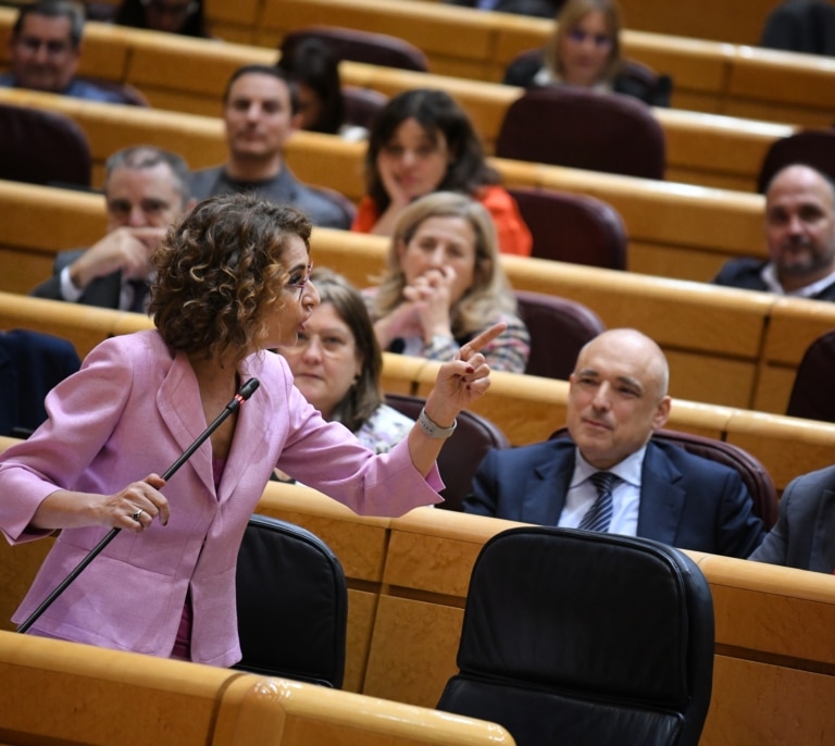 El Gobierno avisa a Junts y al resto de socios: los cambios en la quita de la deuda solo pueden ser "mínimos"