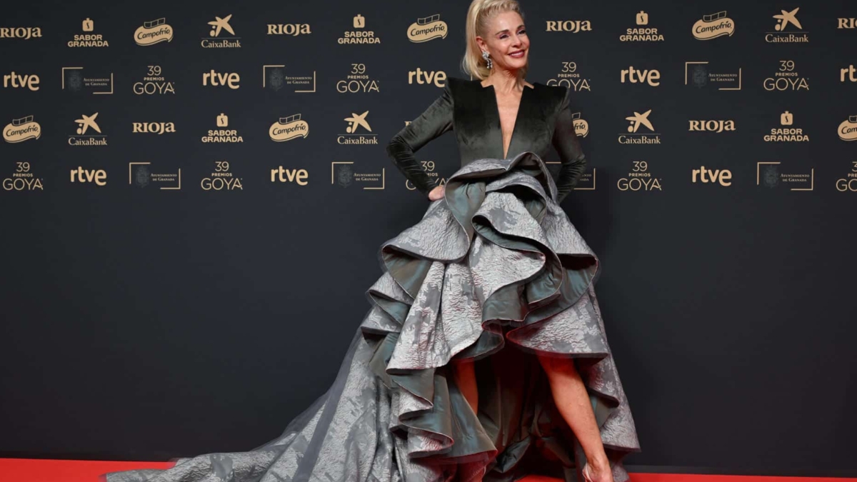 Belén Rueda llega a la alfombra roja de la 39 edición de los Premios Goya.