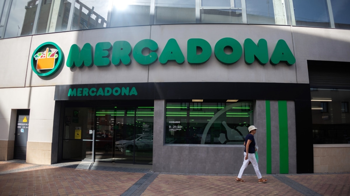 Fachada del supermercado del Mercadona