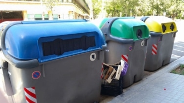 ¿Cuál es la multa que pueden ponerte por no tirar la basura en los contenedores en Madrid?