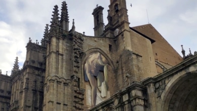 Plasencia estrena un mural hiperrealista de 11 metros para promocionar su Semana Santa