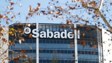 El Sabadell remite a la CNMC sus alegaciones contra la OPA del BBVA