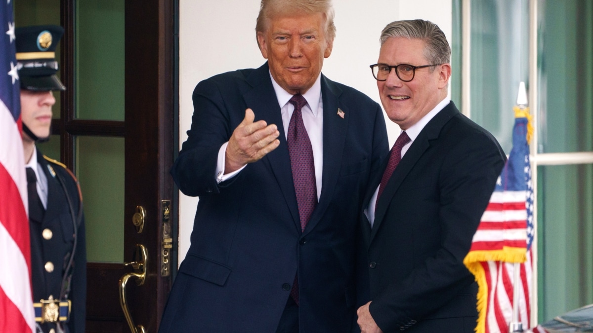 El presidente de Estados Unidos, Donald Trump, recibe al primer ministro británico, Keir Starmer, en la Casa Blanca en Washington.