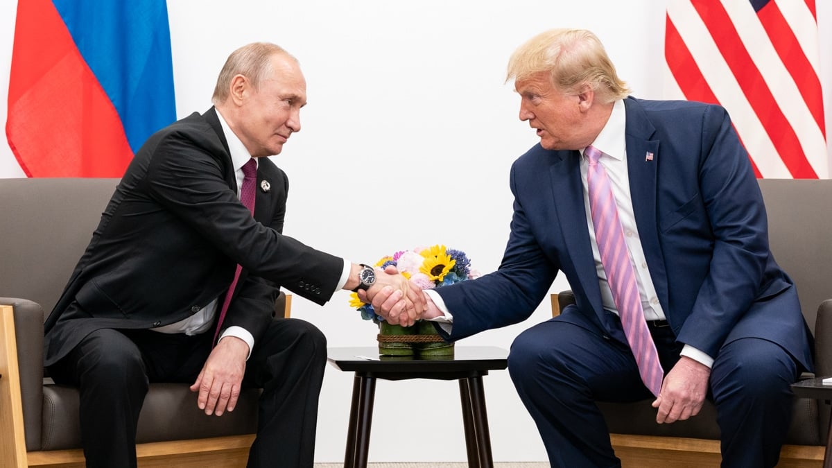 Vladimir Putin y Donald Trump en junio de 2019