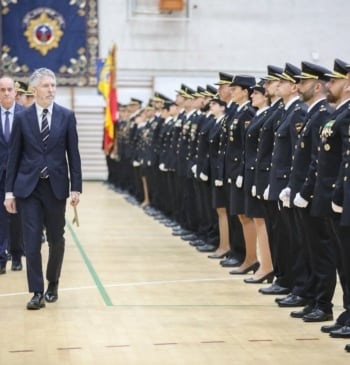 Un sindicato de Policía retira un premio a Marlaska por su “desplante [...]