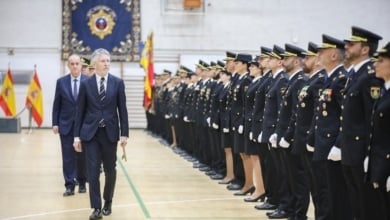 Un sindicato de Policía retira un premio a Marlaska por su “desplante permanente" en medio del traspaso de la inmigración a Cataluña