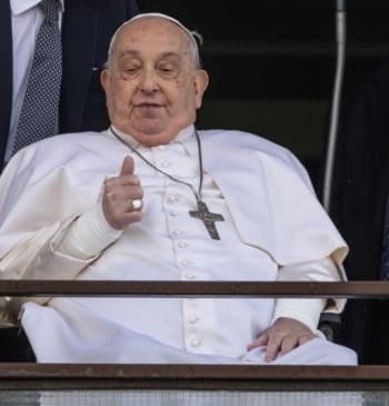 El Papa Francisco reaparece y pide el alto el fuego en Gaza [...]