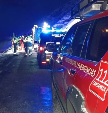 Mueren 4 jóvenes al despeñarse el coche en el que viajaban por [...]