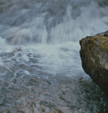 El agua escultórica de Javier Vallhonrat