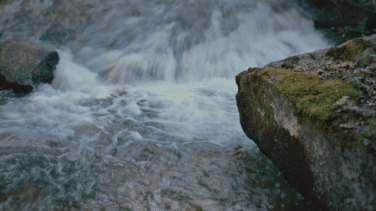 El agua escultórica de Javier Vallhonrat