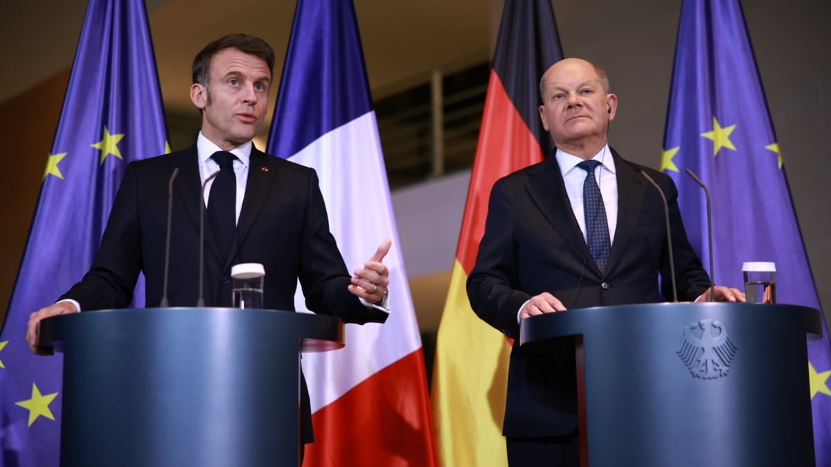 El presidente francés, Emmanuel Macron, y el canciller alemán, Olaf Scholz, en Berlín.