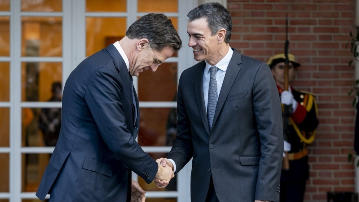 El presidente del Gobierno, Pedro Sánchez, recibe al secretario general de la OTAN, Mark Rutte,, el pasado 27 de enero.